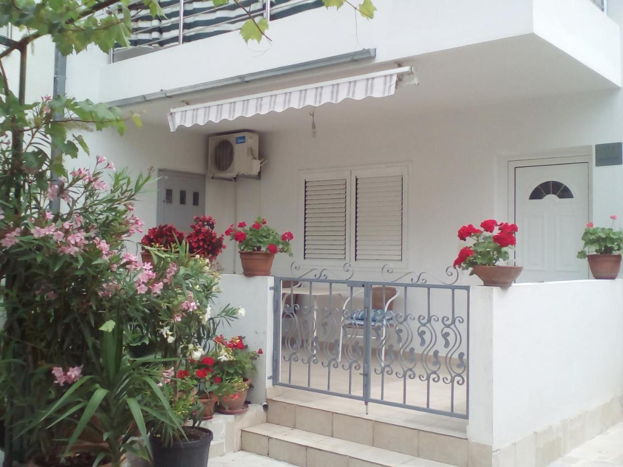 Apartments Lanterna Tivat Eksteriør bilde