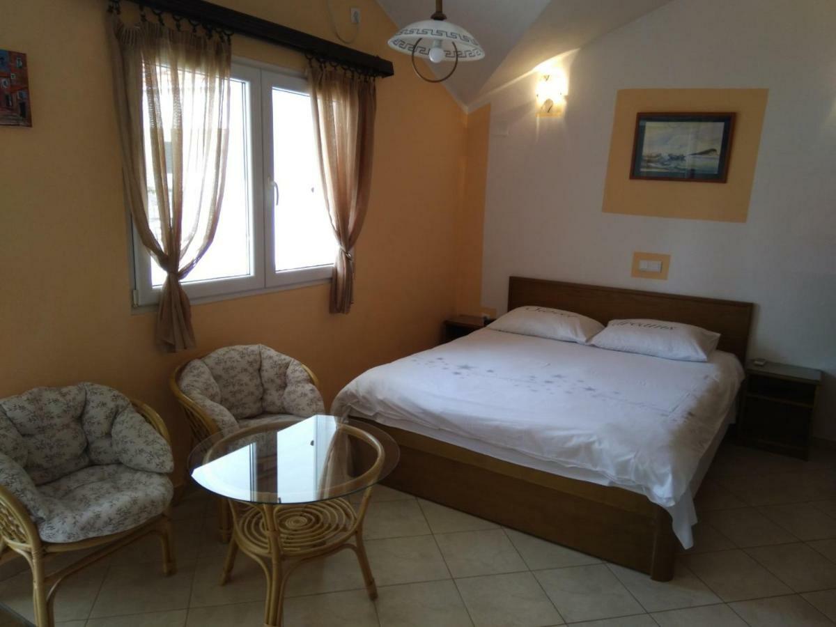 Apartments Lanterna Tivat Eksteriør bilde